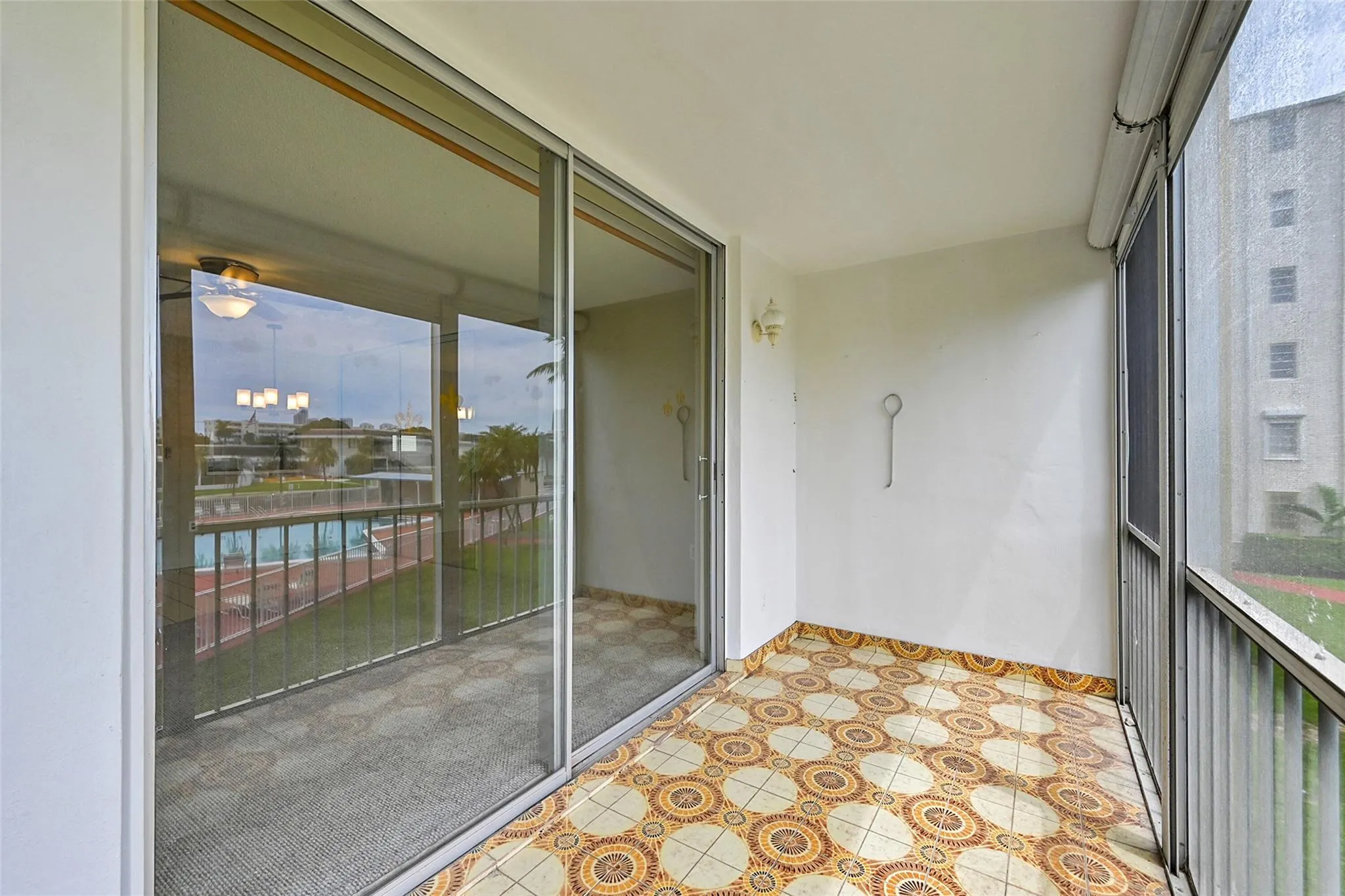 2859 Leonard Dr, #G210