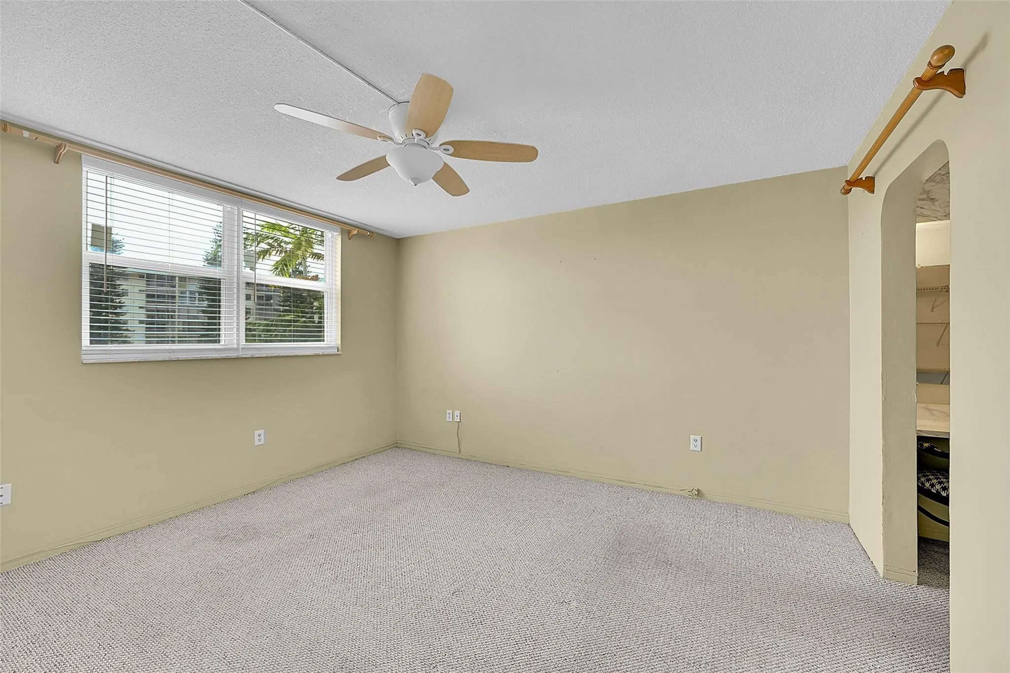2859 Leonard Dr, #G210