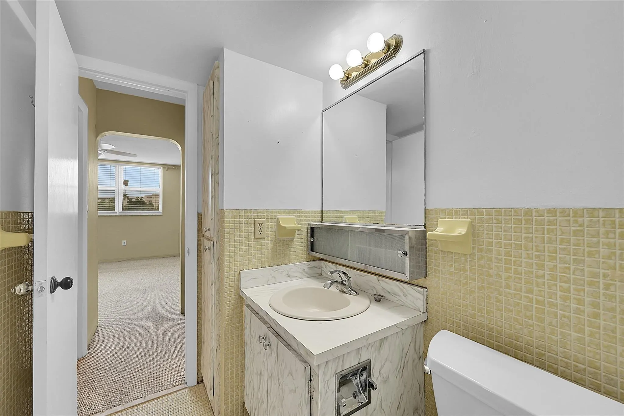 2859 Leonard Dr, #G210