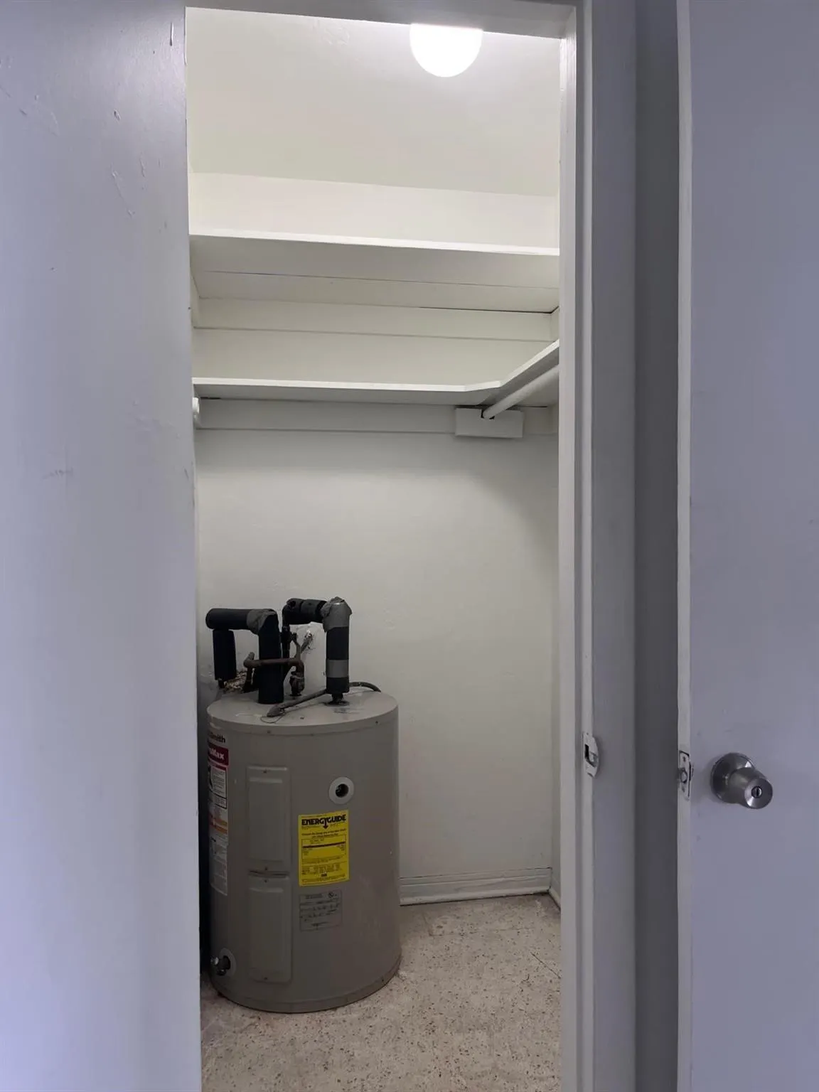 598 Douglas Rd, #3
