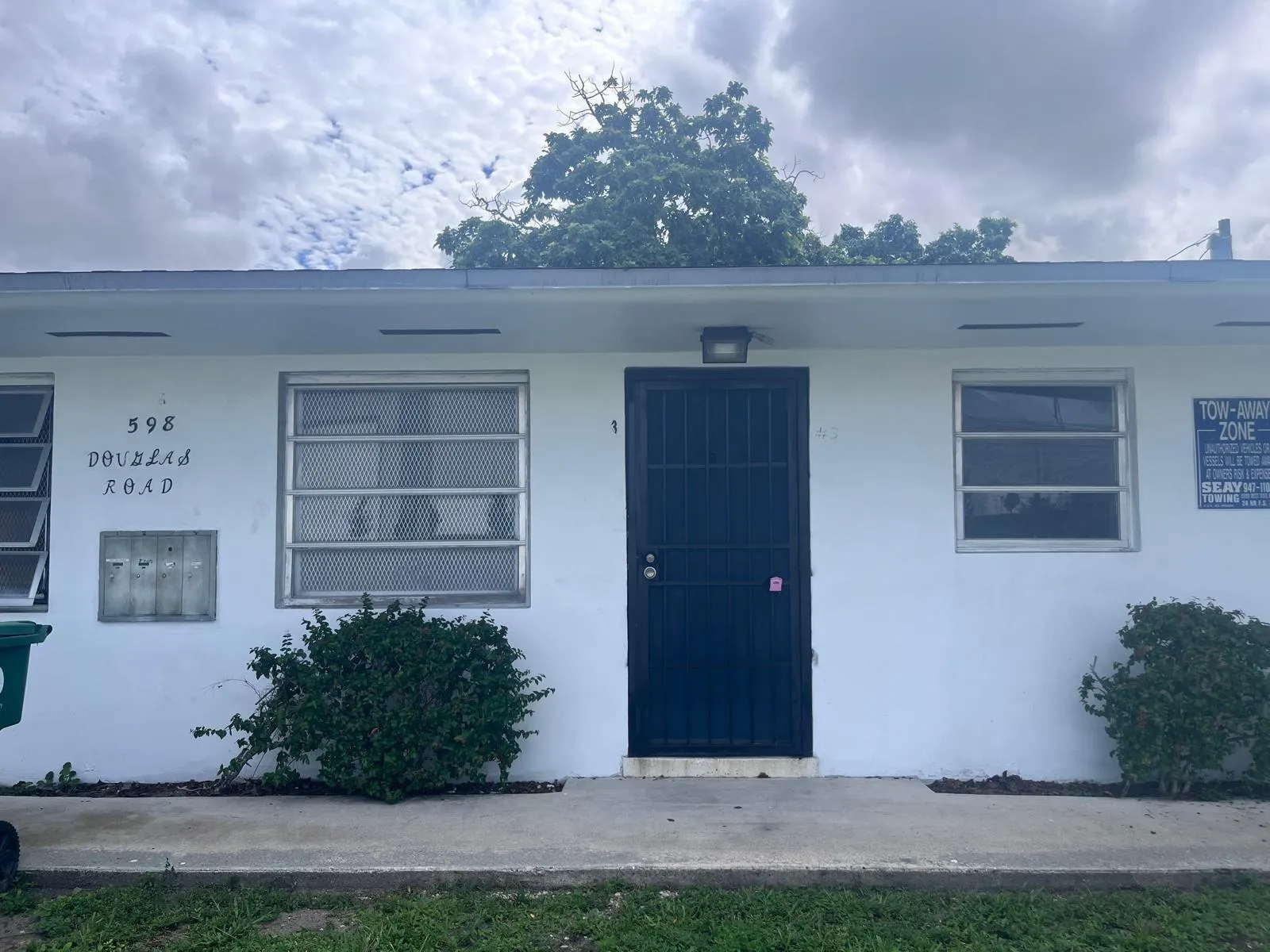 598 Douglas Rd, #3