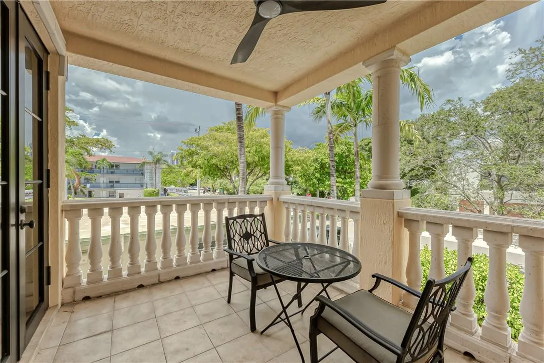 1206 NE 1st Street, #1206