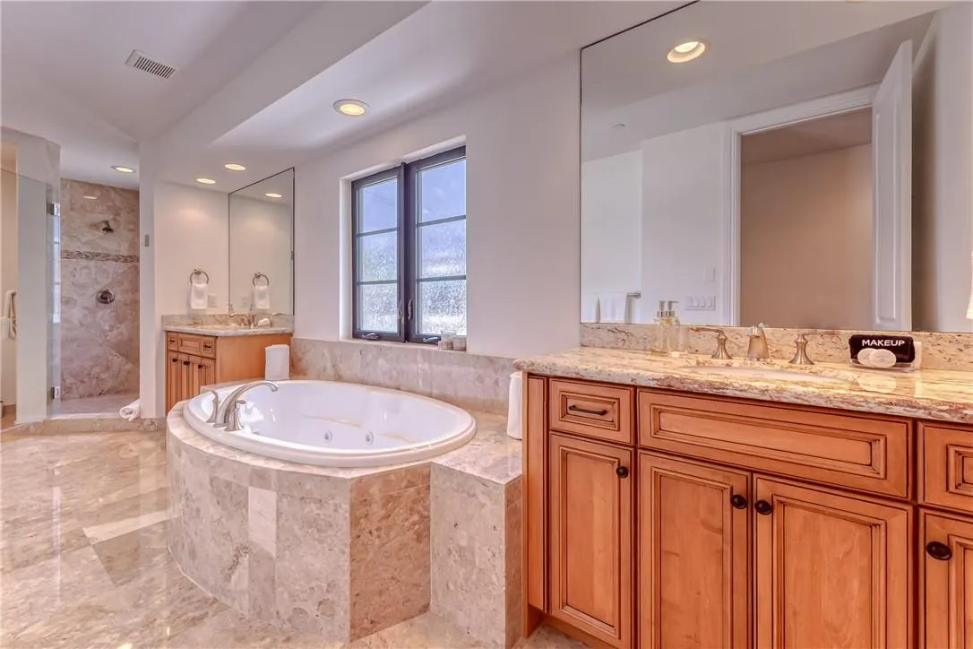 1206 NE 1st Street, #1206