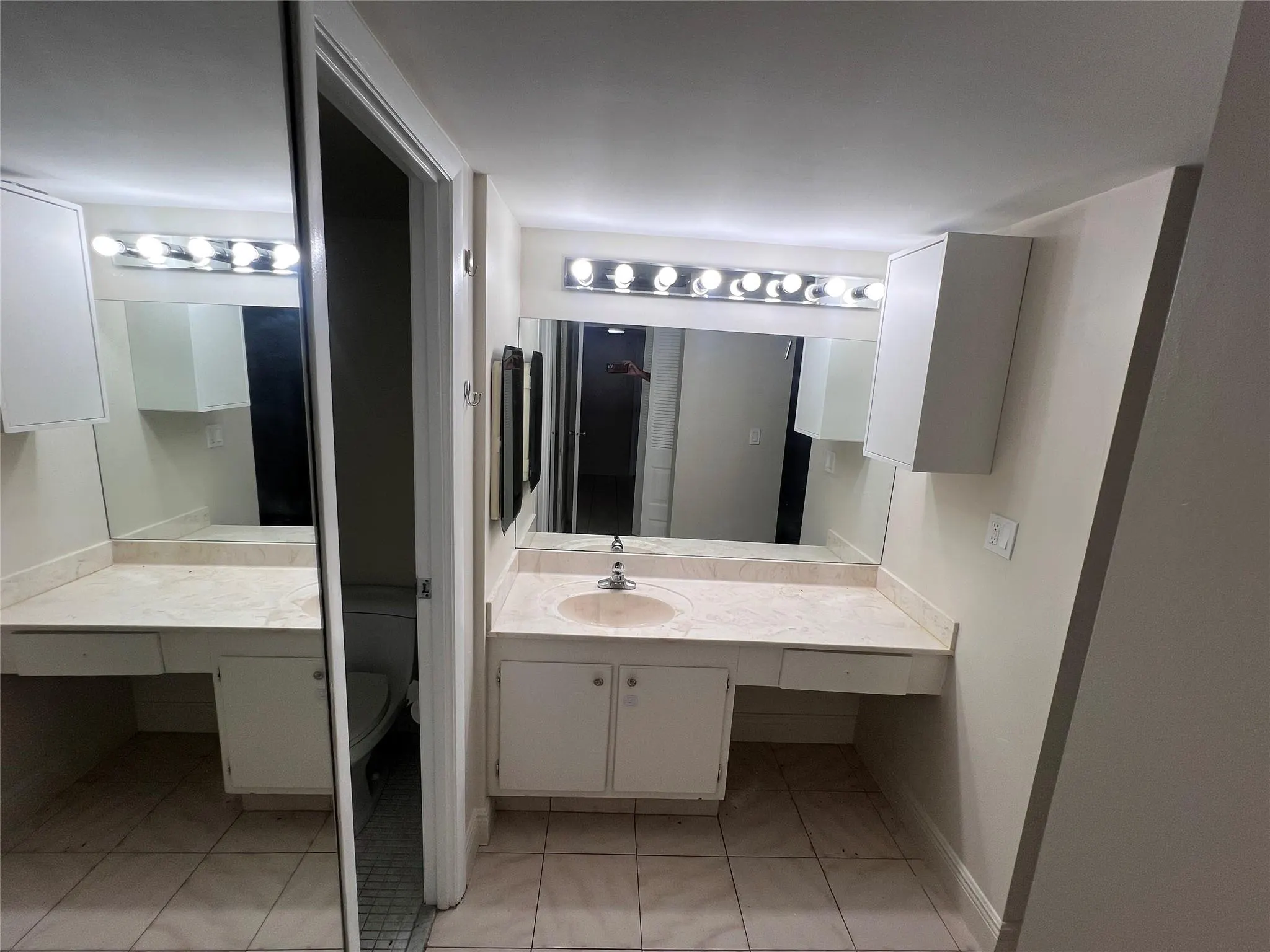 20335 W Country Club Dr, #1101