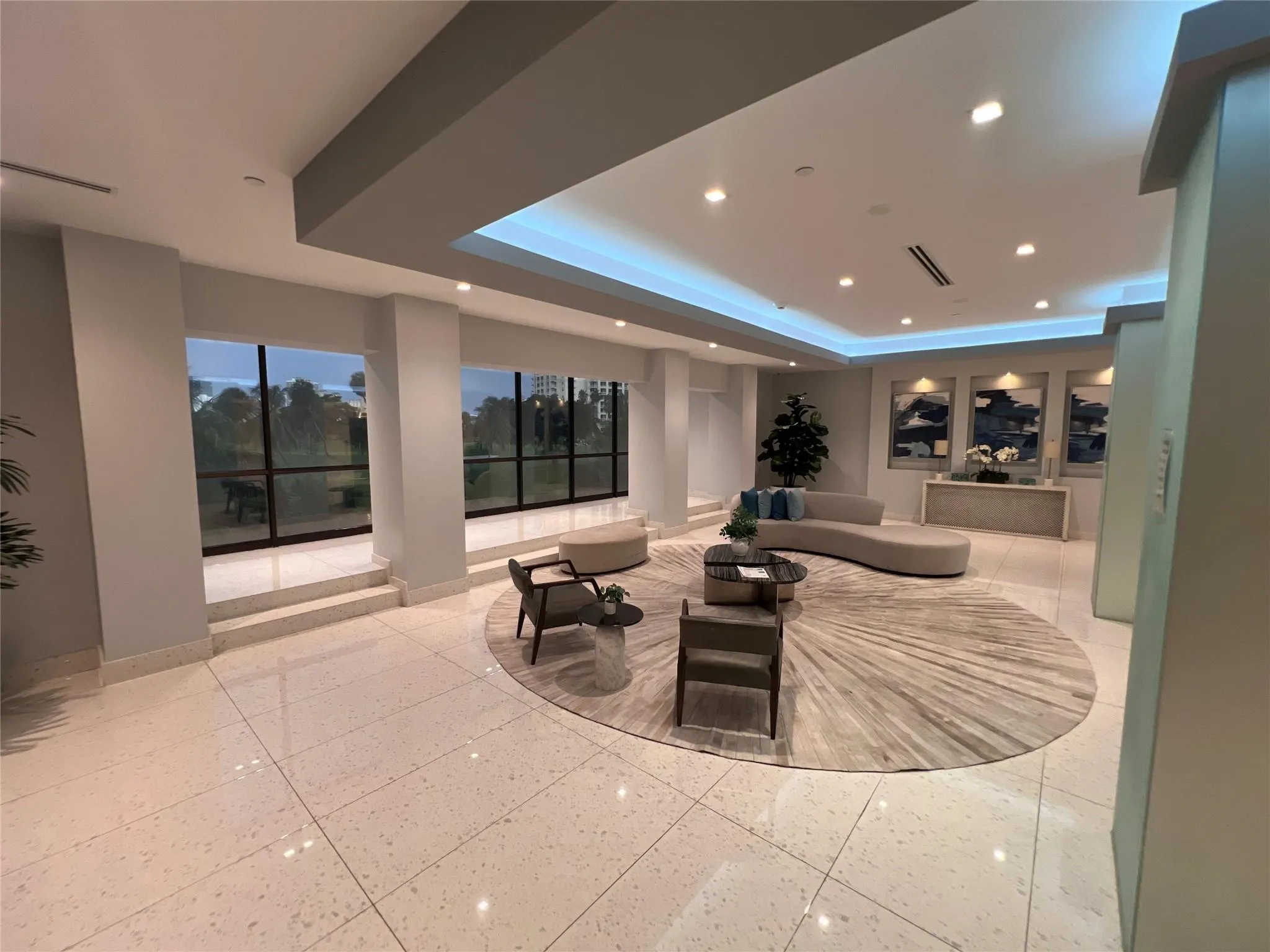 20335 W Country Club Dr, #1101