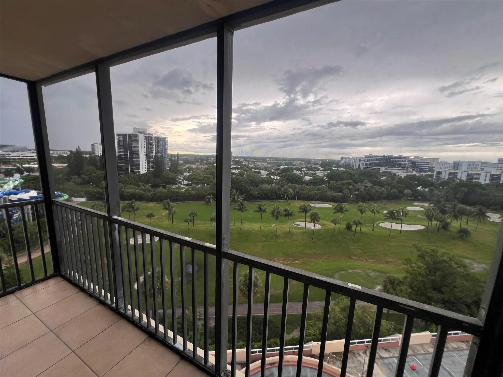 20335 W Country Club Dr, #1101