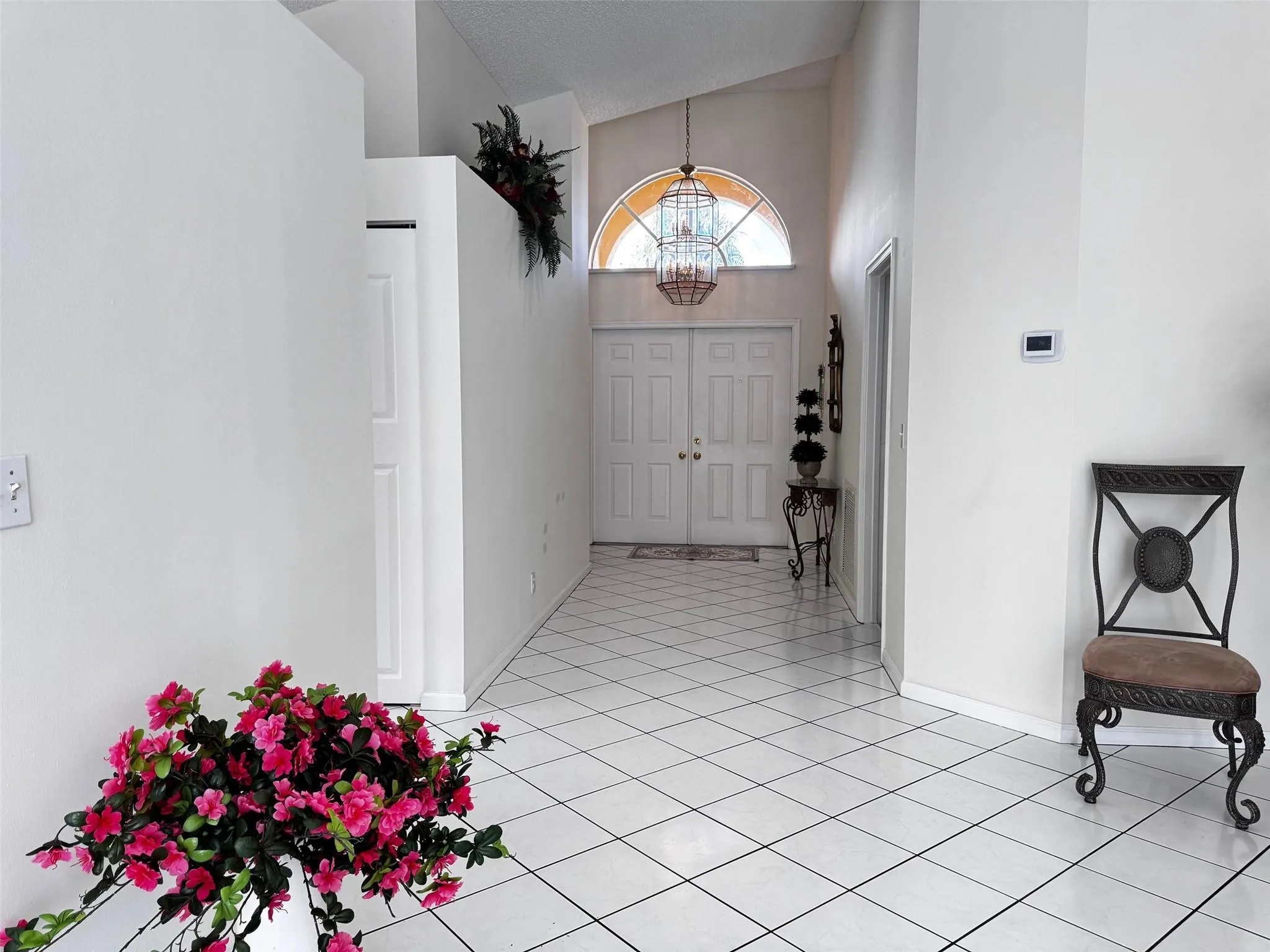 1063 Fairfax Cir