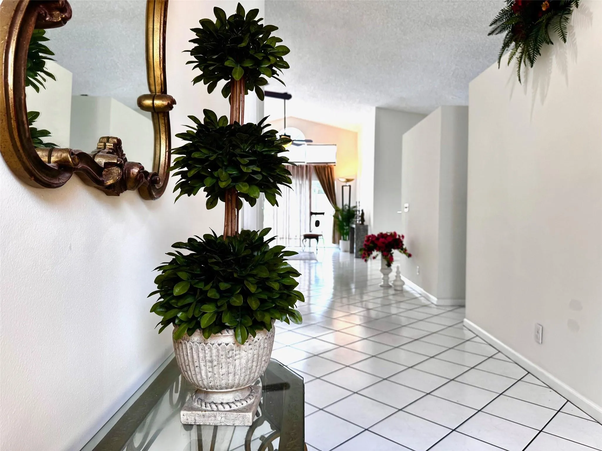1063 Fairfax Cir