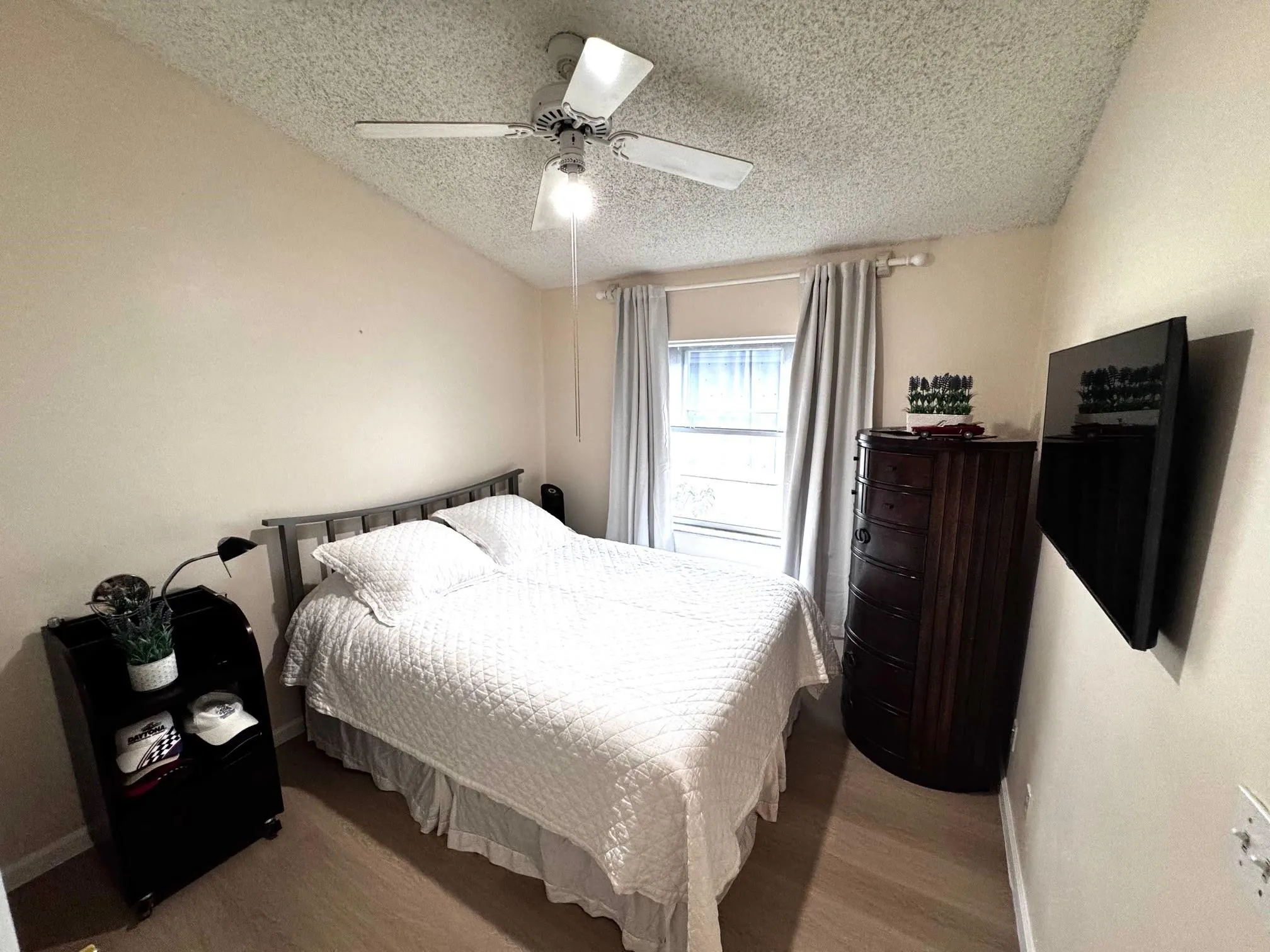 1063 Fairfax Cir