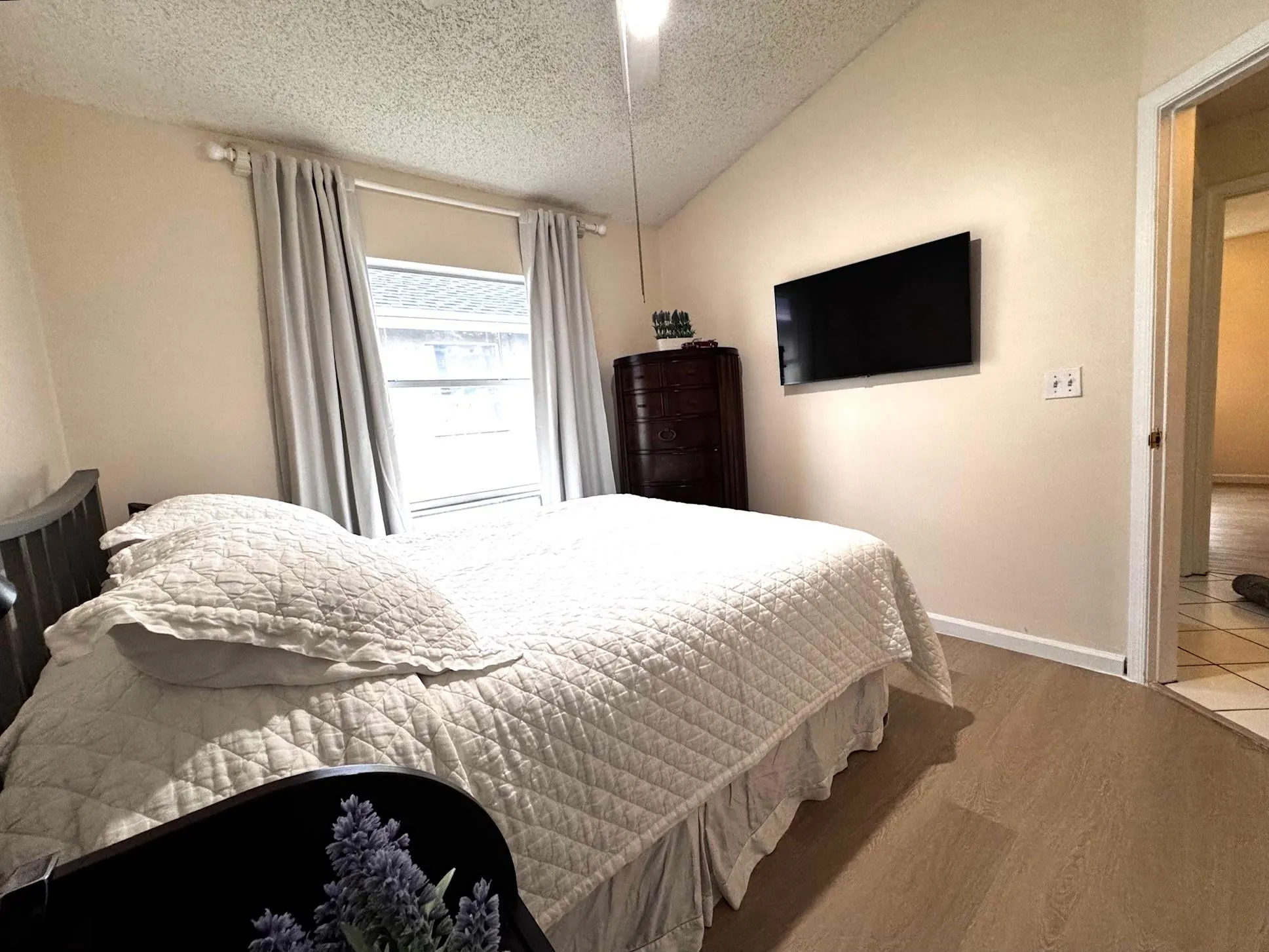 1063 Fairfax Cir