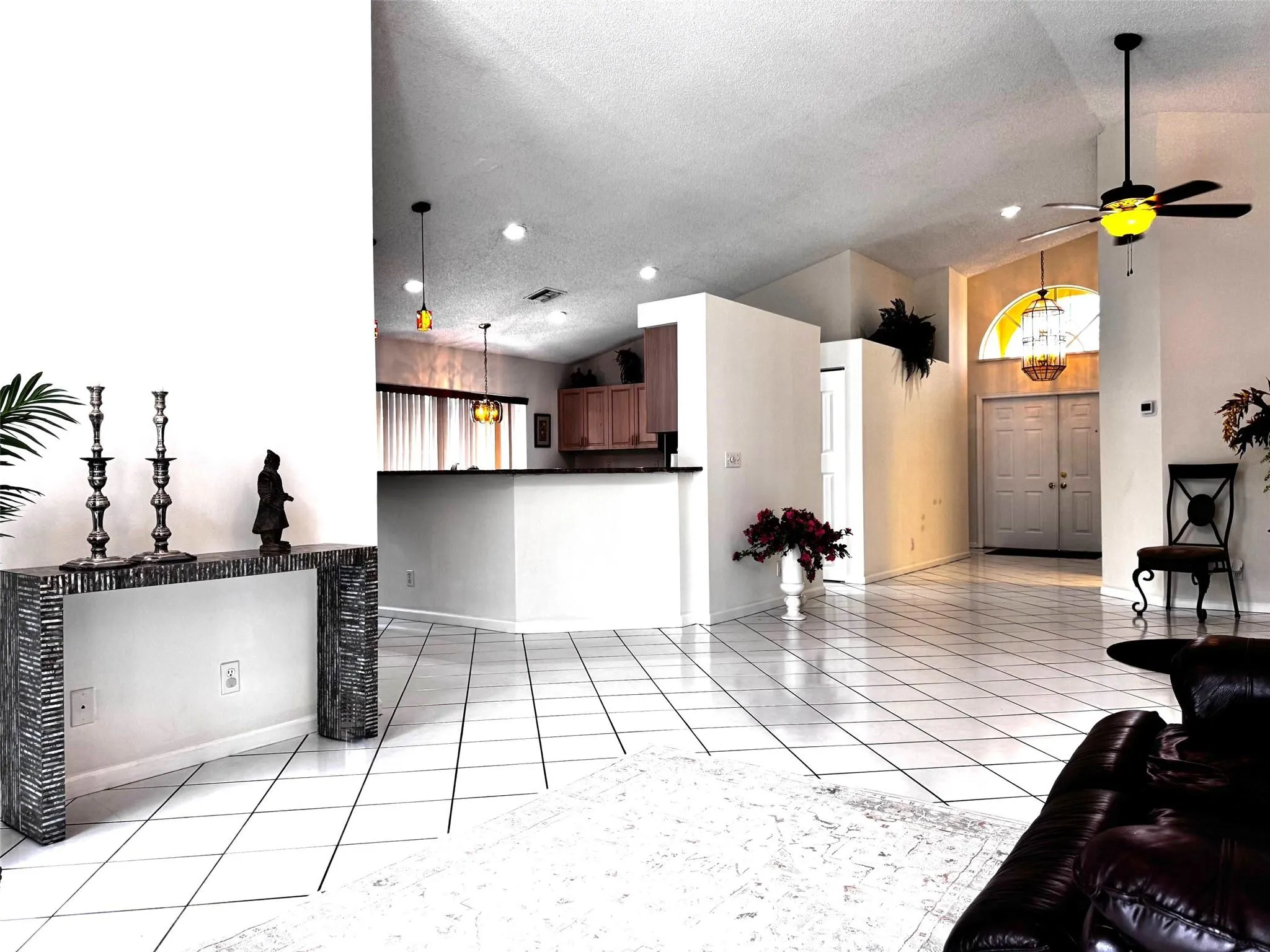 1063 Fairfax Cir