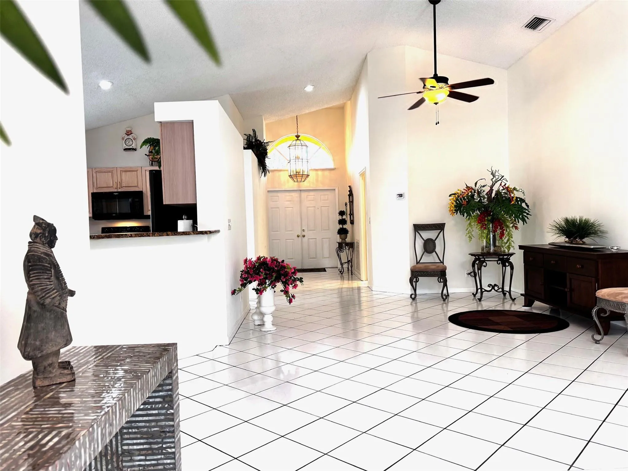 1063 Fairfax Cir