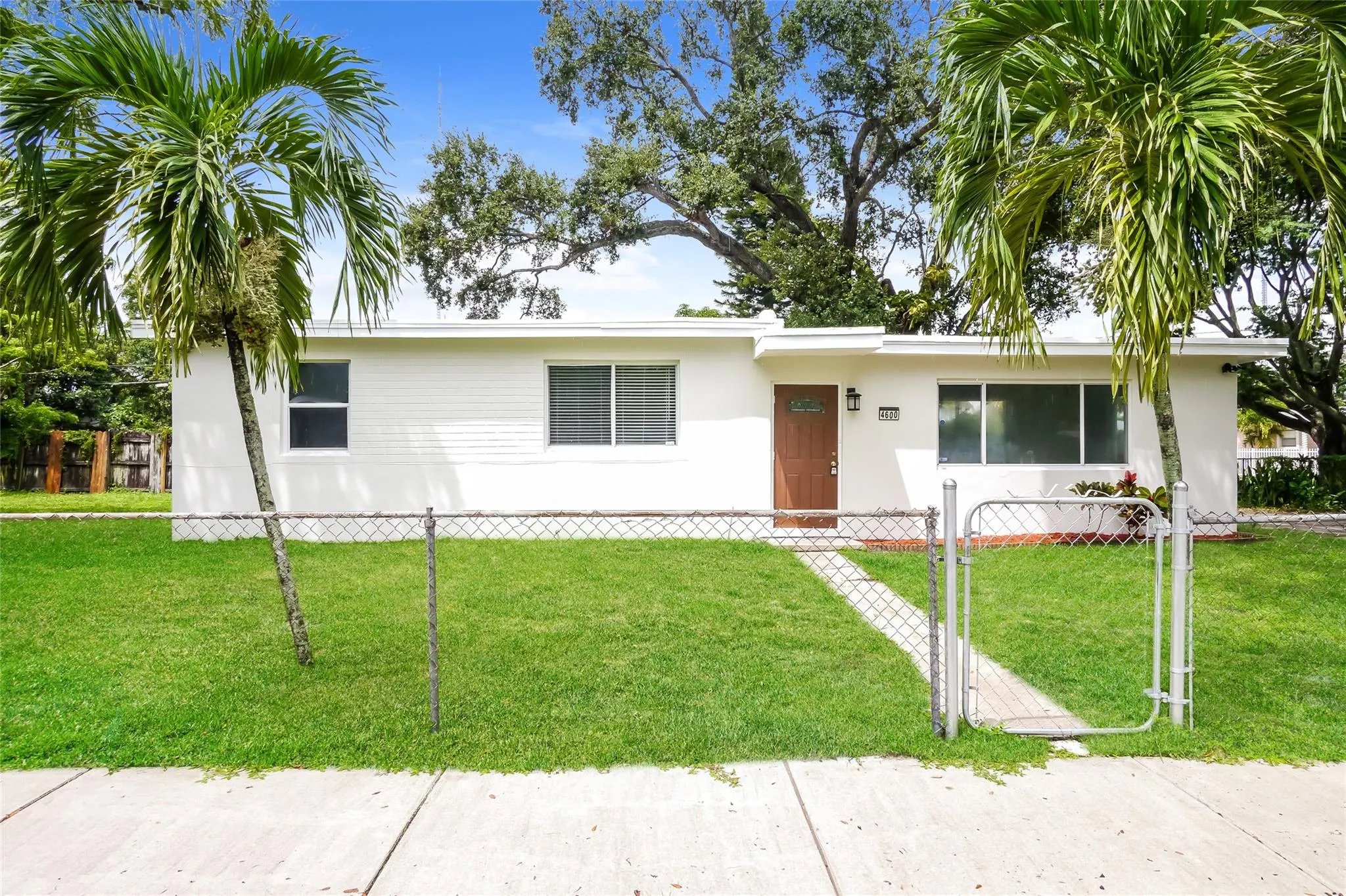 4600 SW 36th St