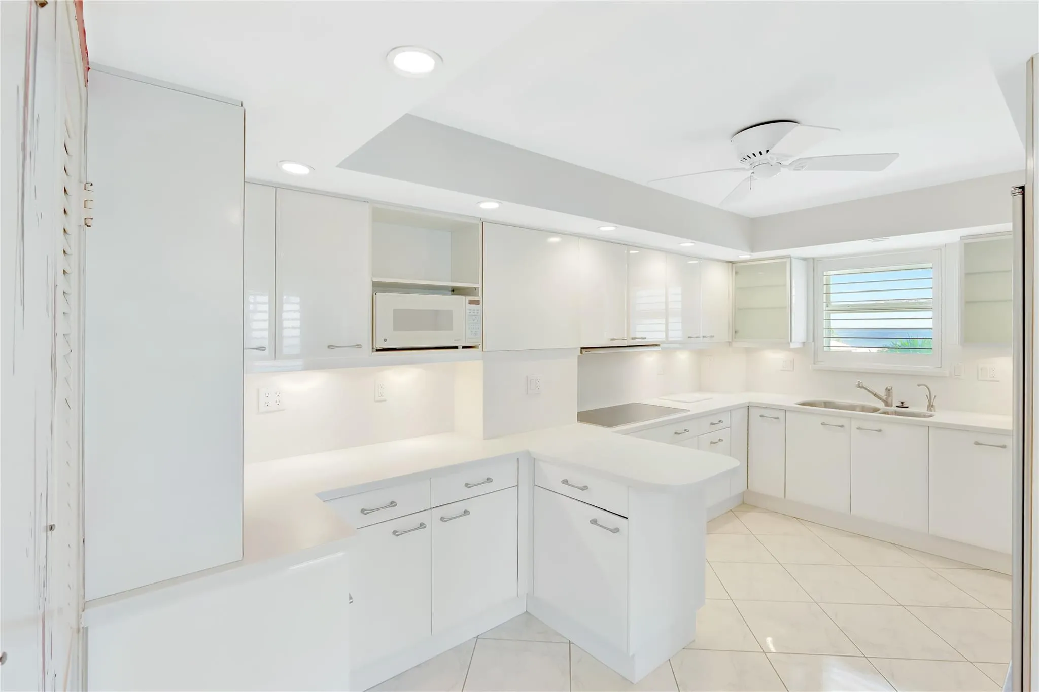 2000 S Ocean Dr, #510