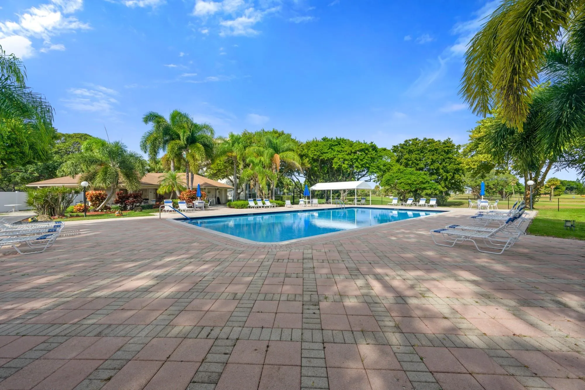 2901 S Palm Aire Dr, #502