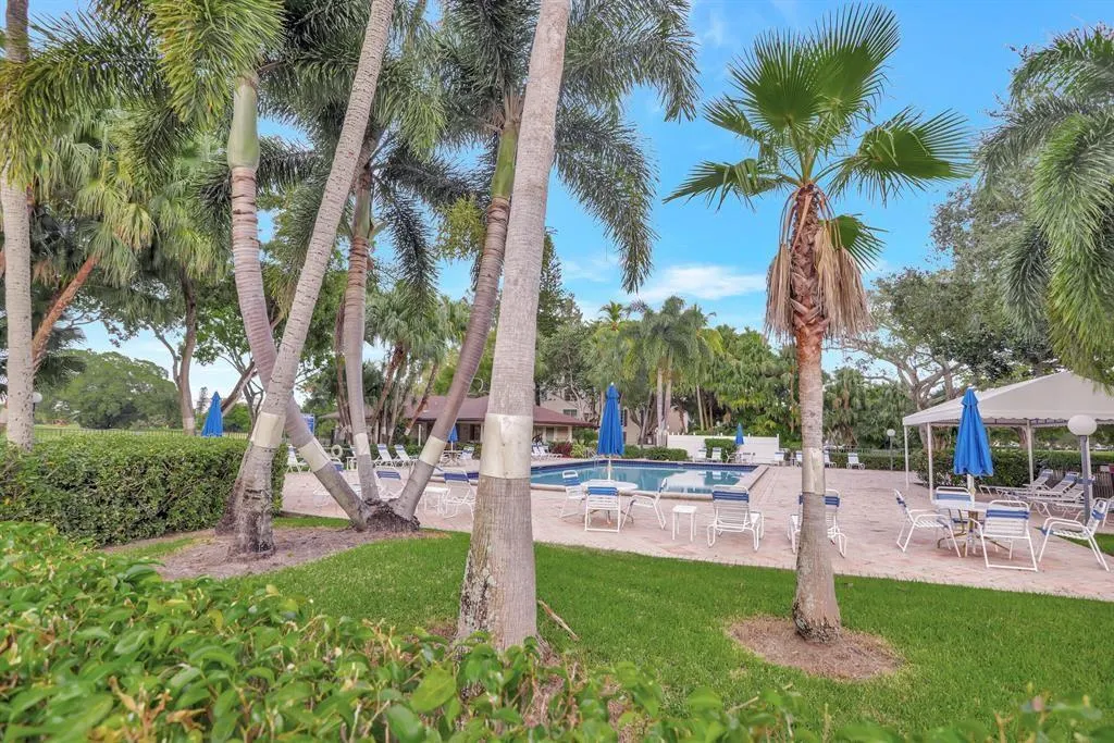 2901 S Palm Aire Dr, #502