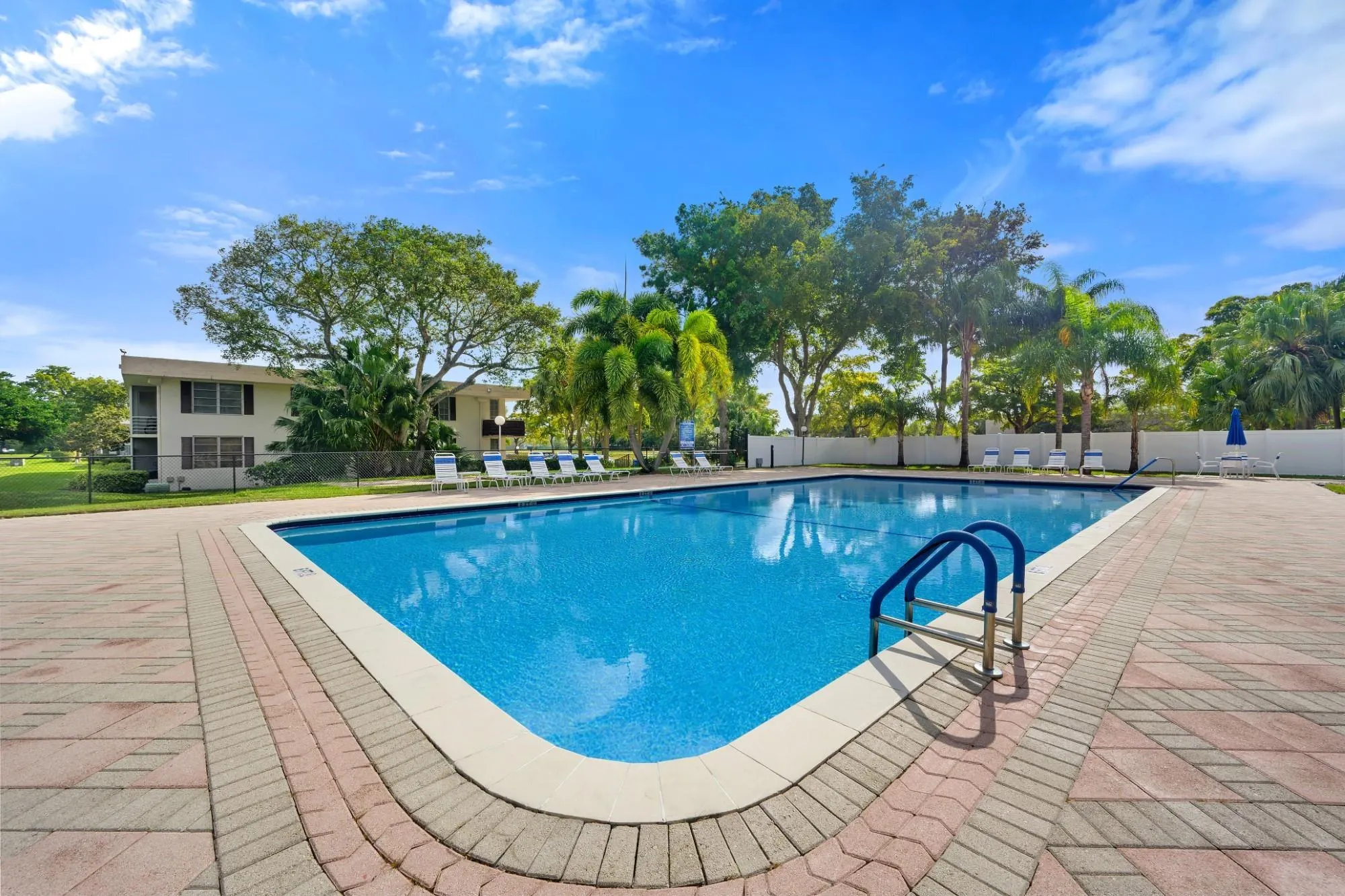 2901 S Palm Aire Dr, #502