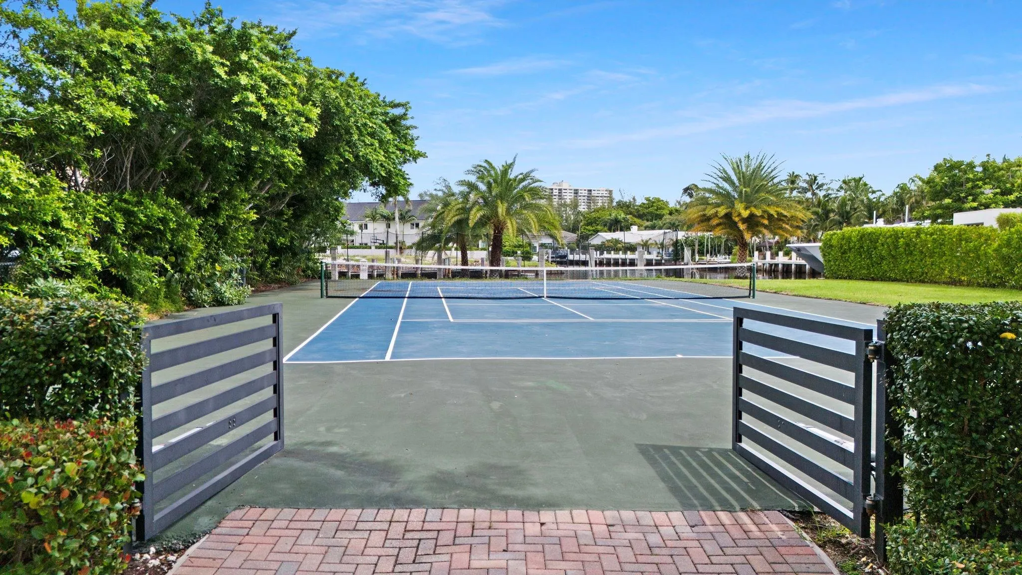 11 Compass Isle