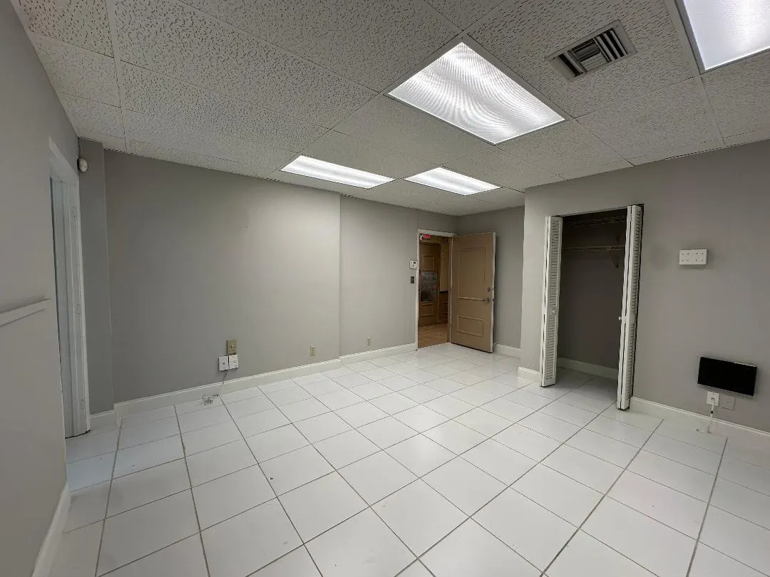 10191 W Sample Rd, #212