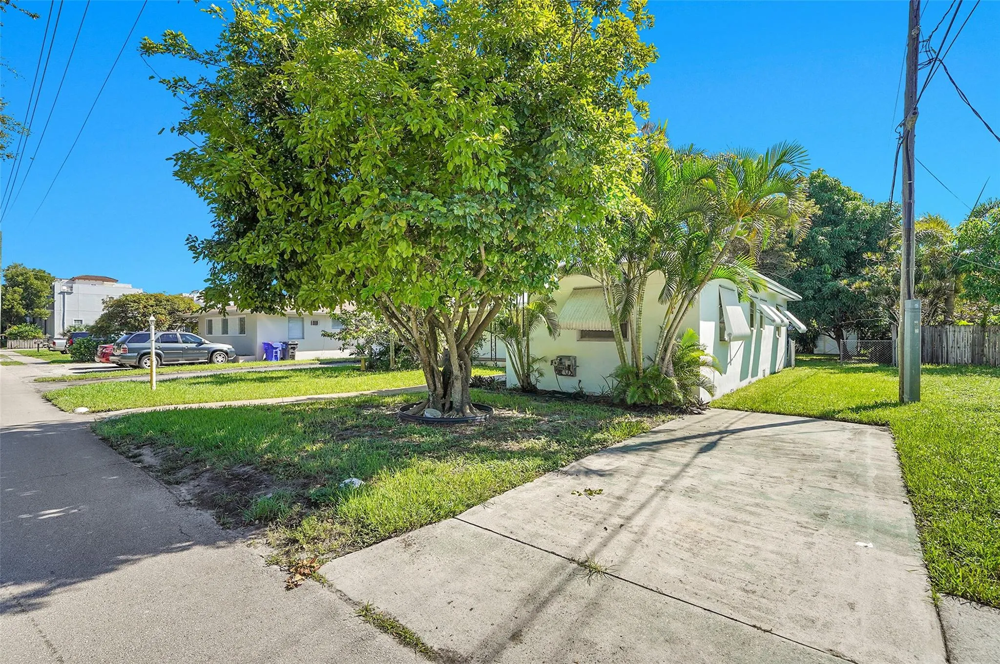 917 N 17th Ave