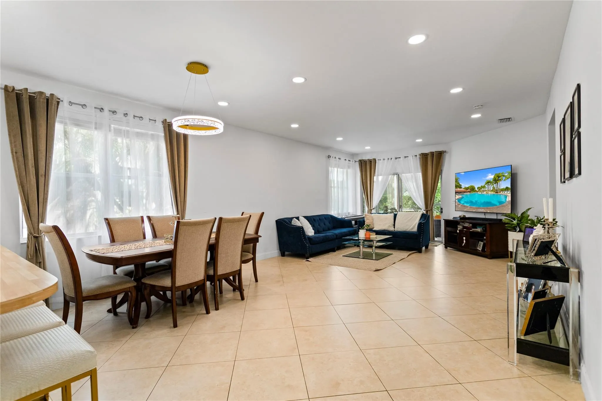 10201 Via Hibiscus, #1