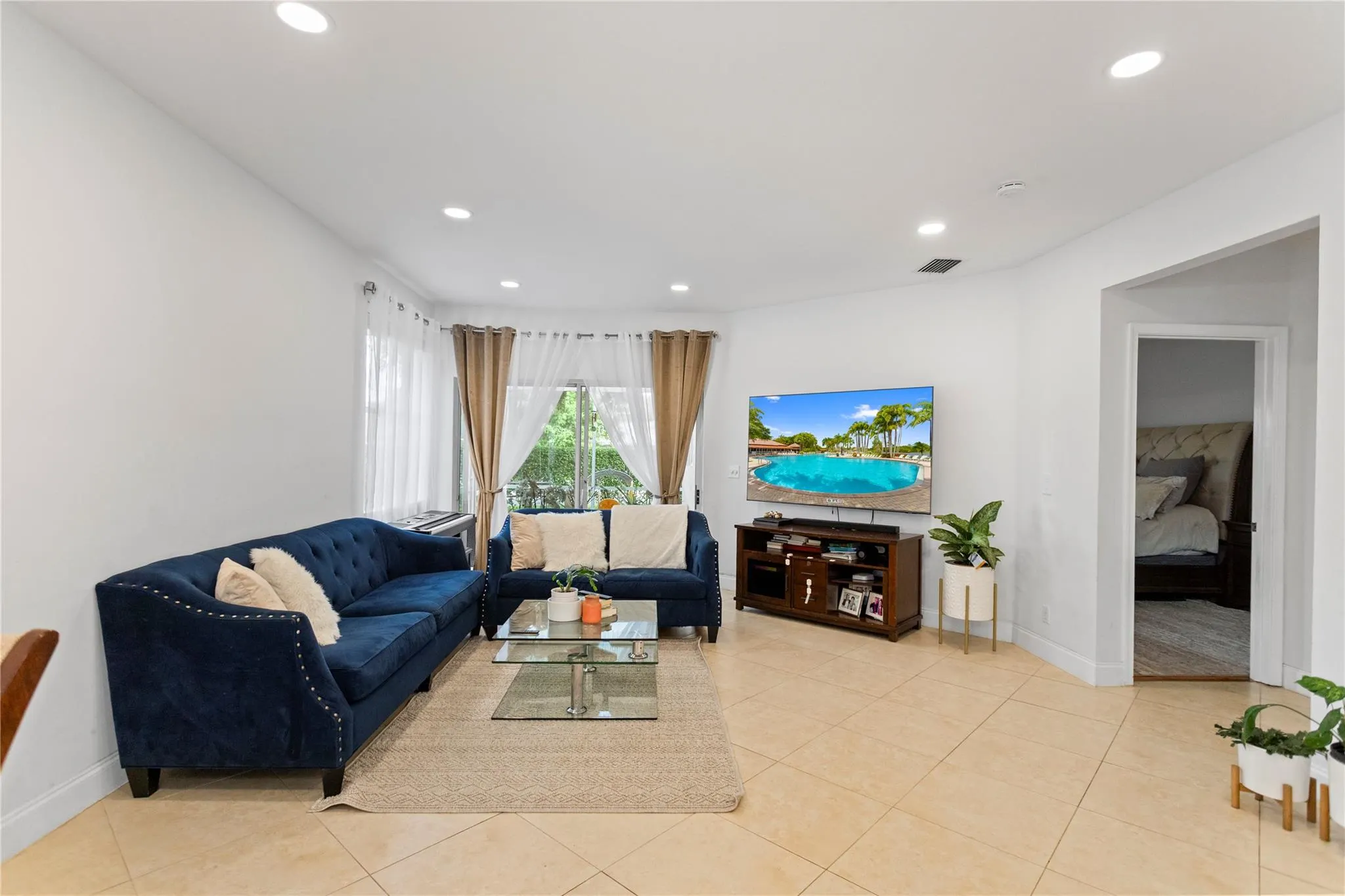 10201 Via Hibiscus, #1