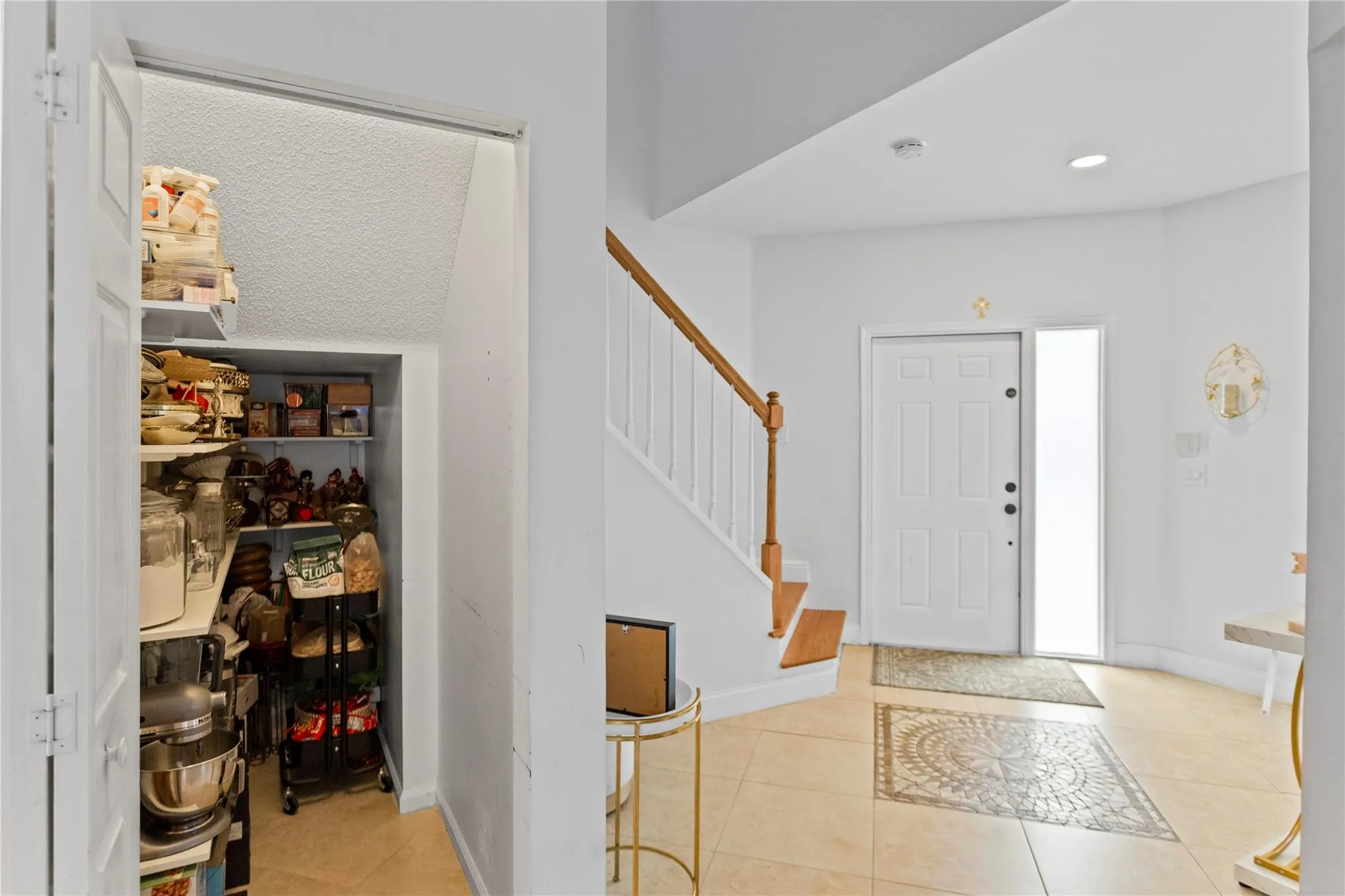 10201 Via Hibiscus, #1
