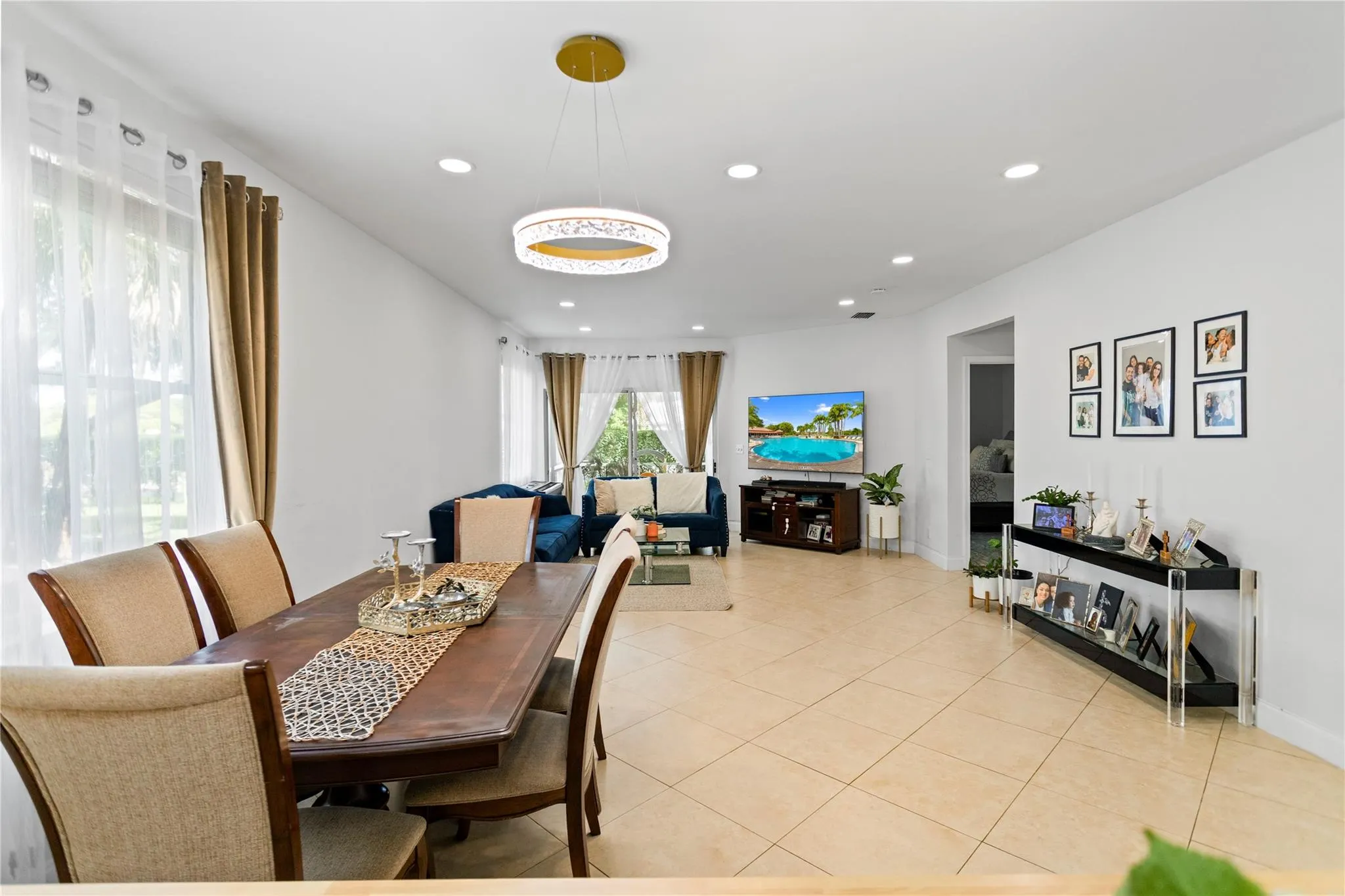 10201 Via Hibiscus, #1