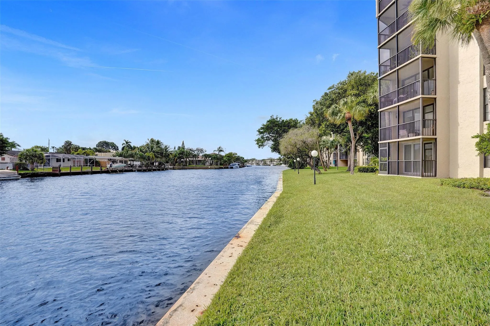 13 Royal Palm Way, #5050