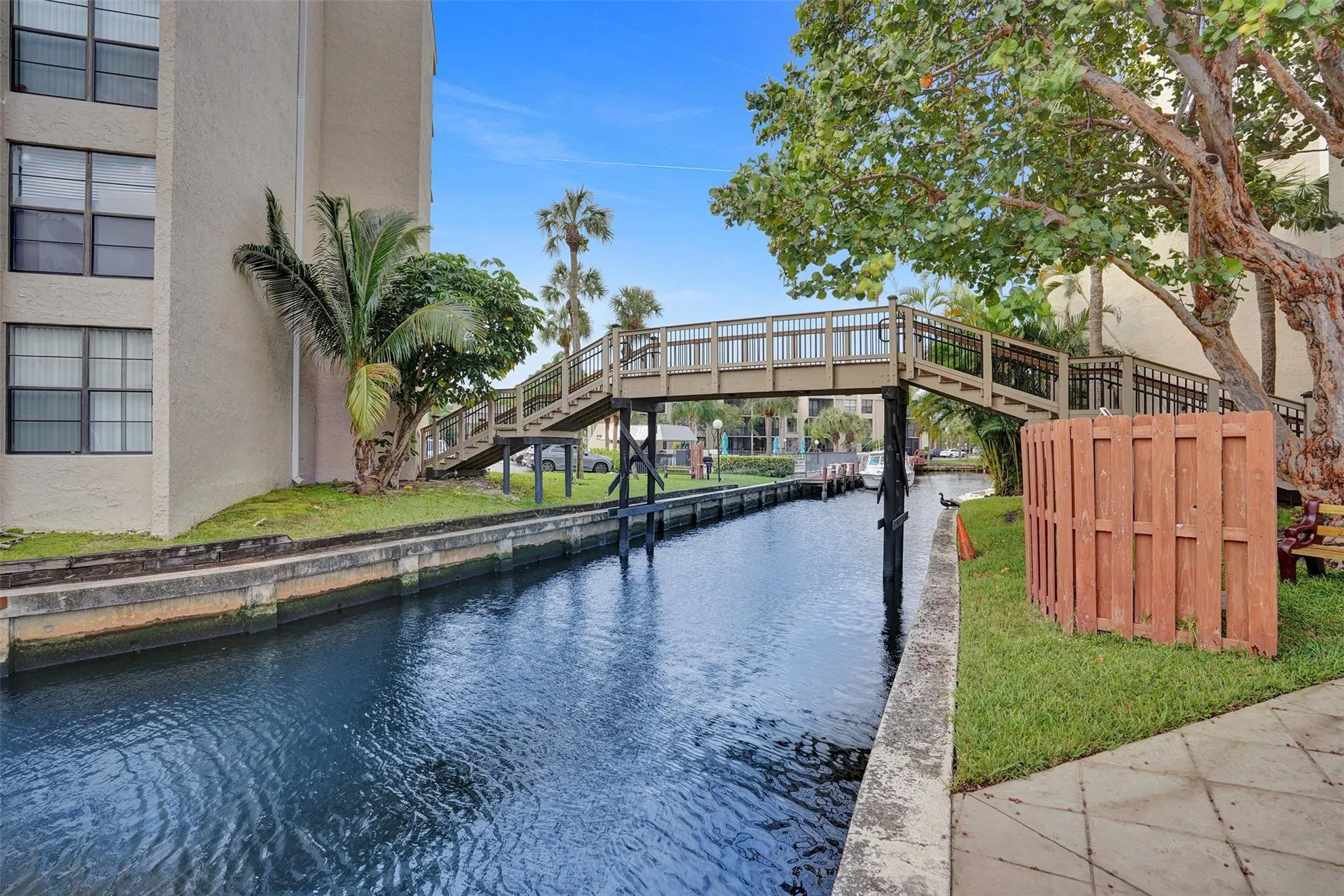 13 Royal Palm Way, #5050
