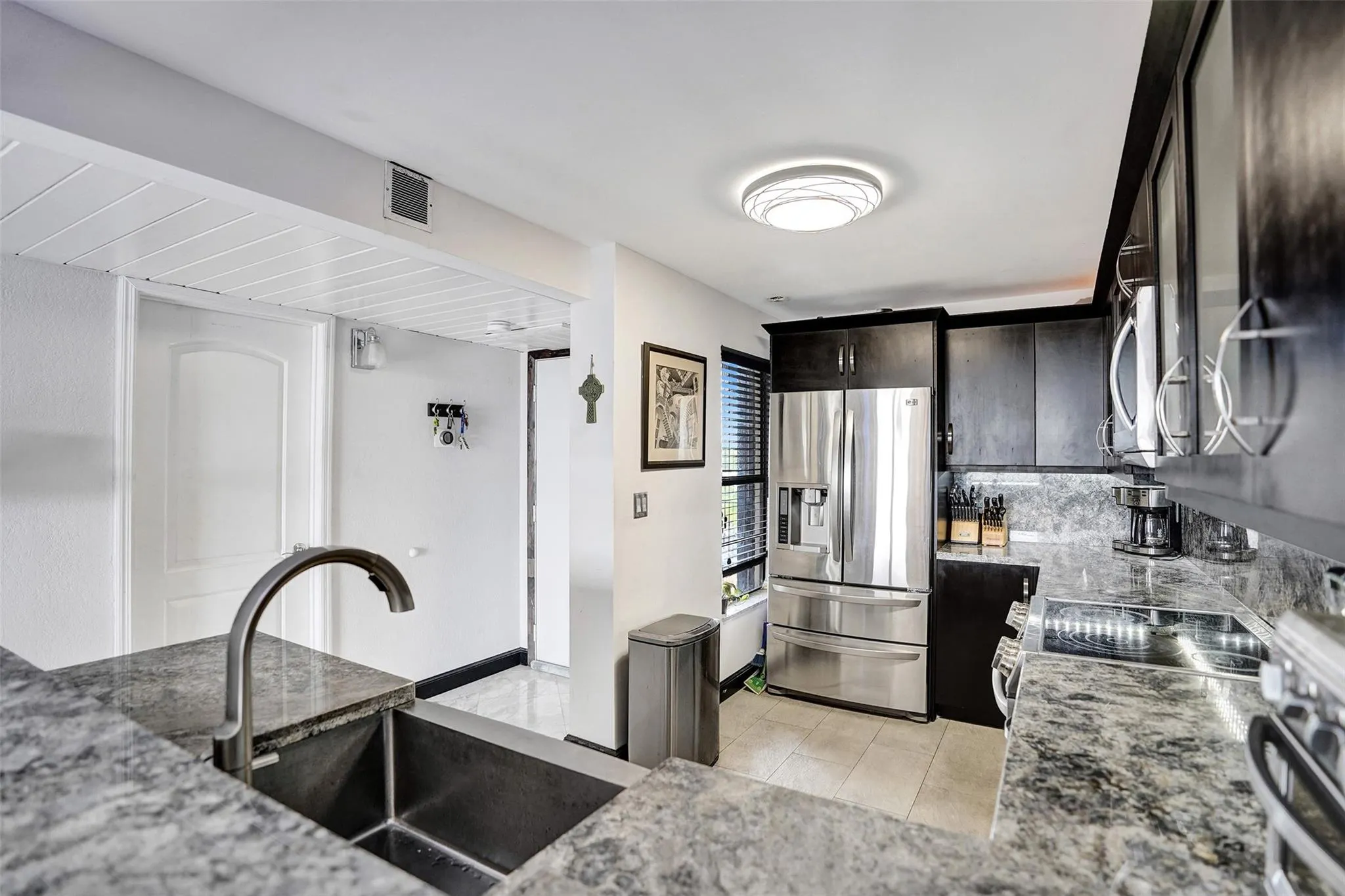 13 Royal Palm Way, #5050