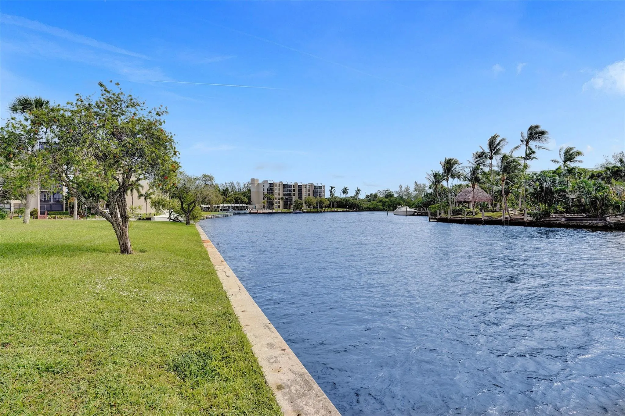13 Royal Palm Way, #5050