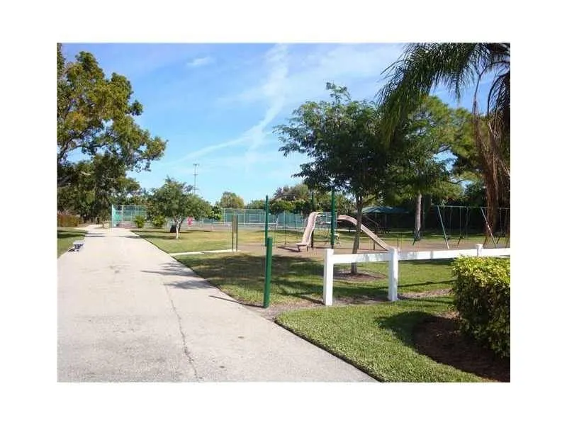 2059 SW 15TH ST, #225
