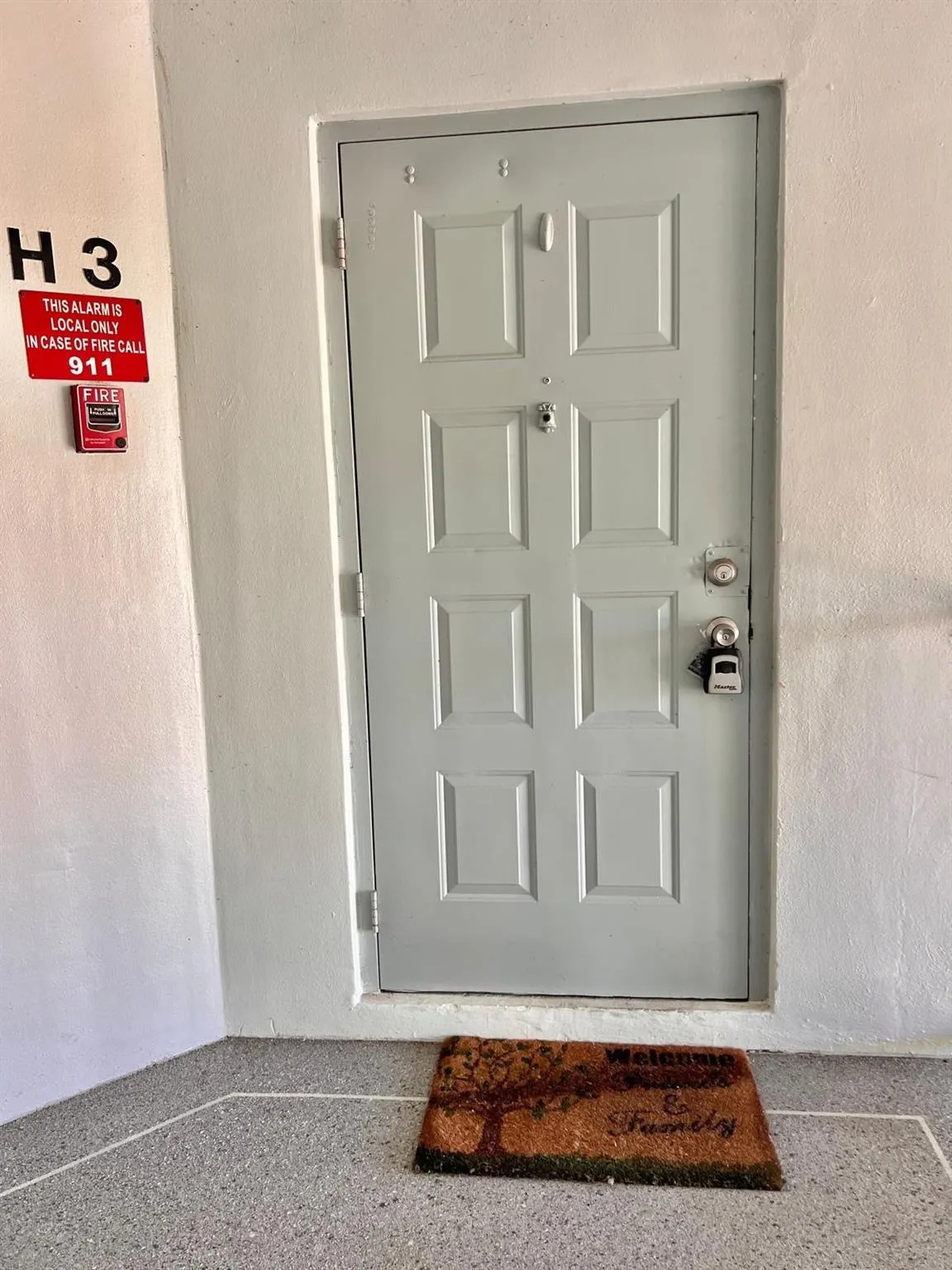 1009 Green Pine Blvd, #H3