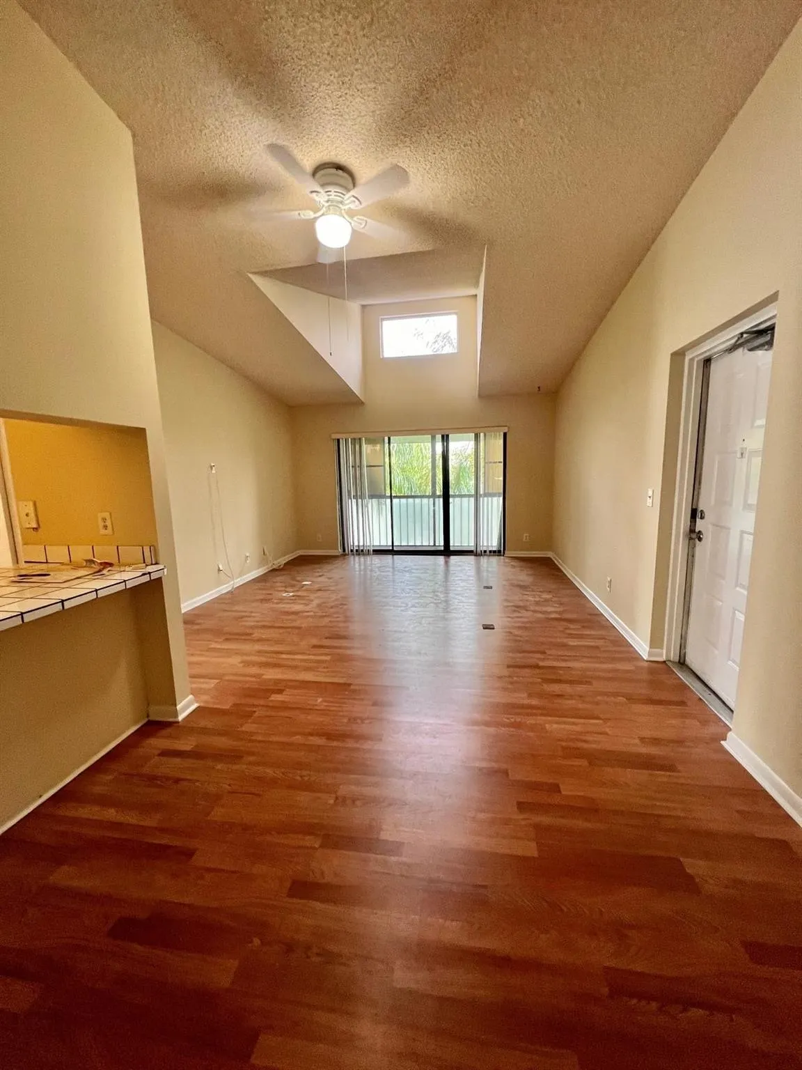 1009 Green Pine Blvd, #H3