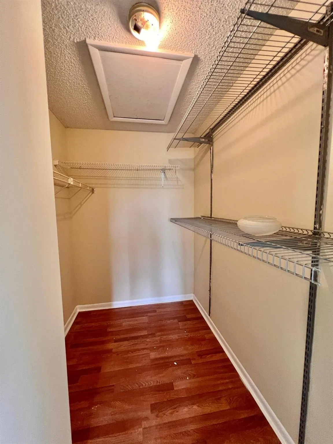 1009 Green Pine Blvd, #H3