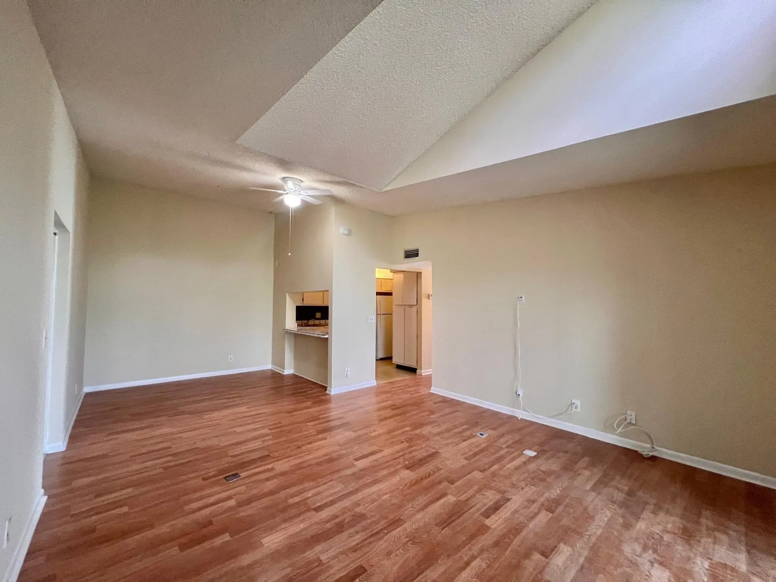 1009 Green Pine Blvd, #H3
