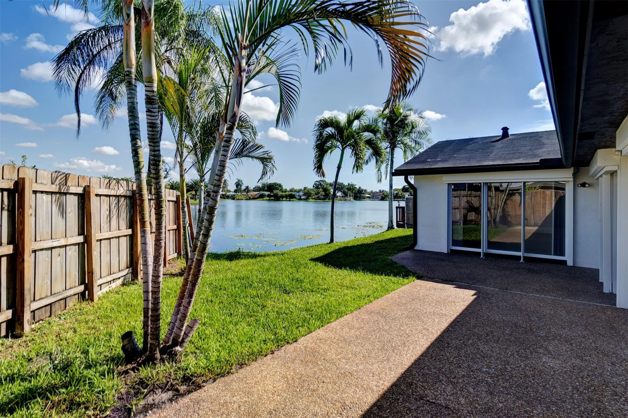 1921 NW 40th Ct