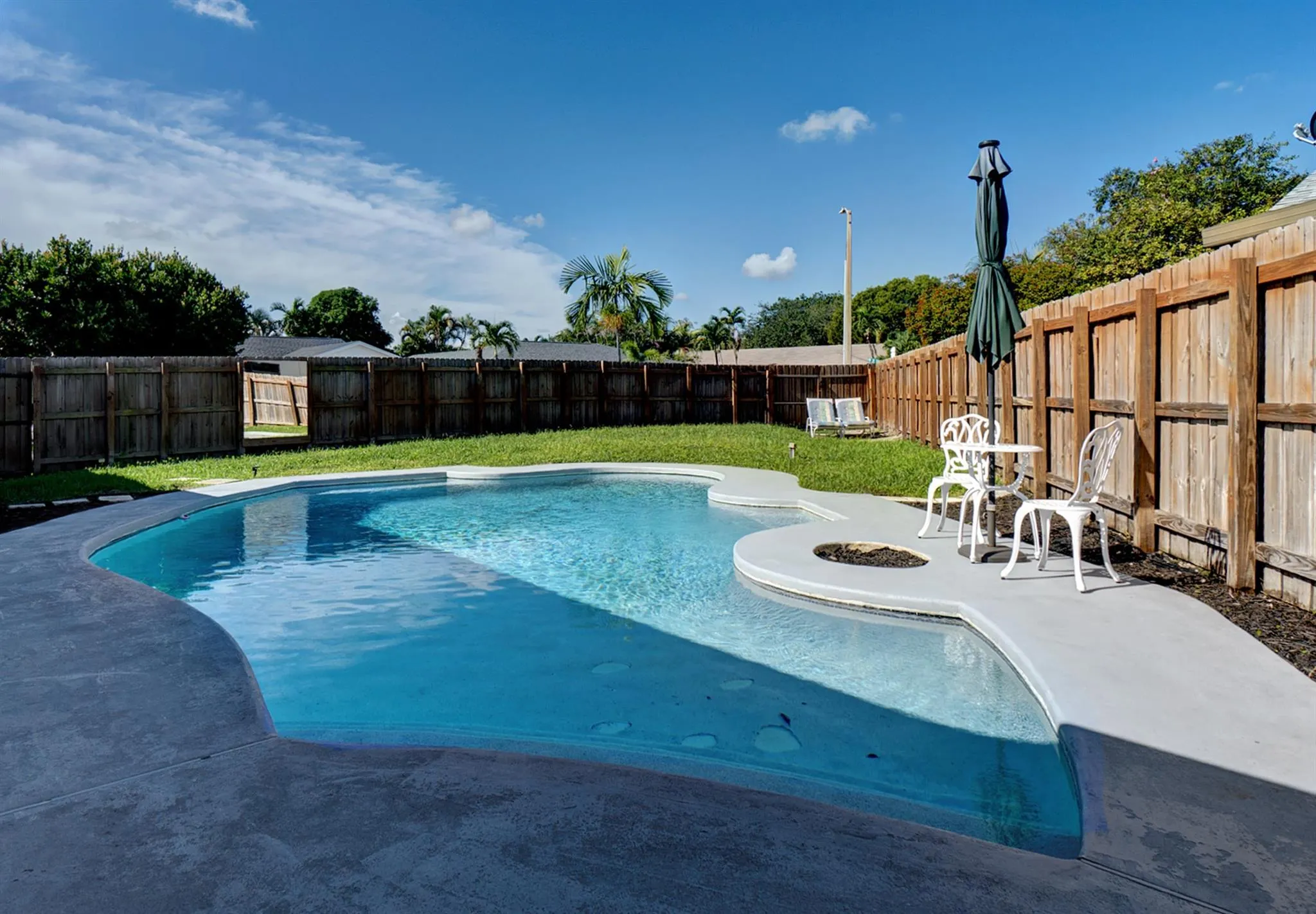 1921 NW 40th Ct