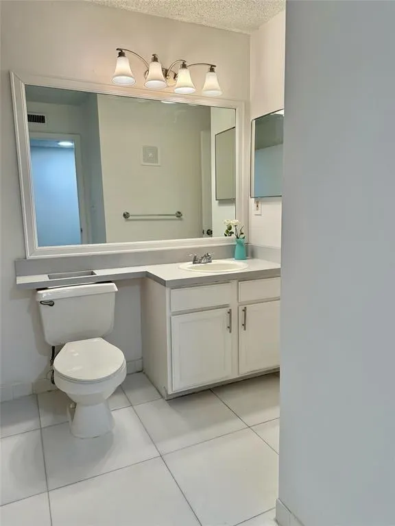 741 Lyons Rd, #17207