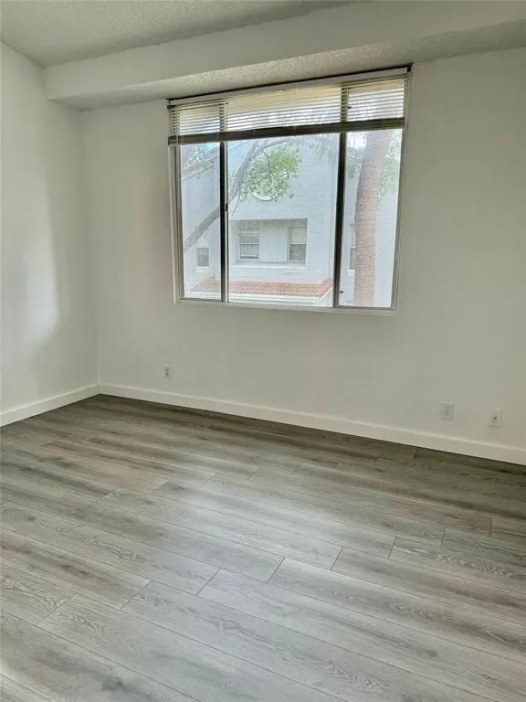741 Lyons Rd, #17207