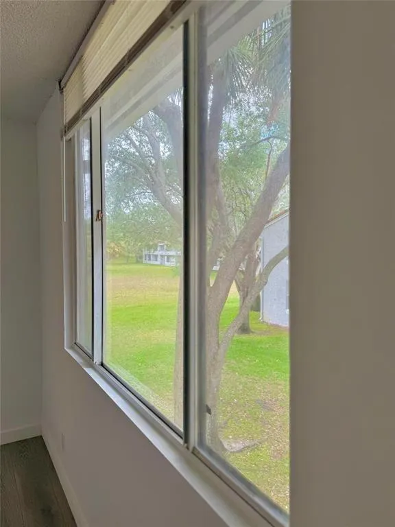 741 Lyons Rd, #17207