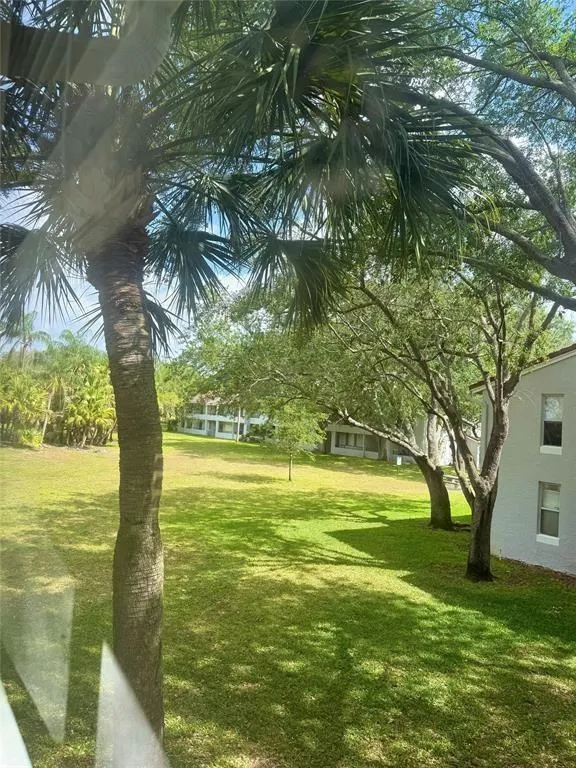 741 Lyons Rd, #17207