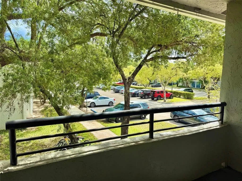 741 Lyons Rd, #17207