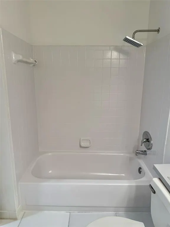 741 Lyons Rd, #17207