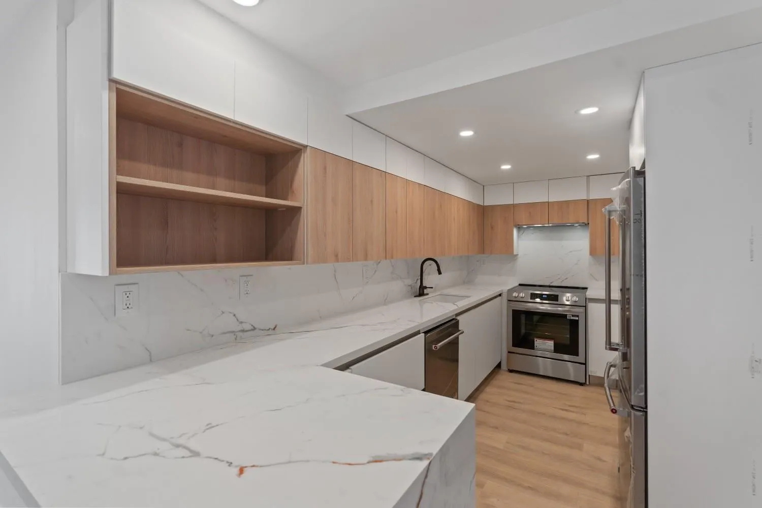 3221 S Ocean Blvd, #806