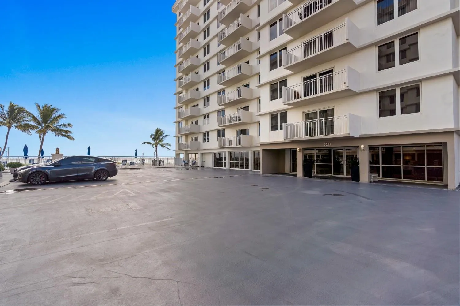 3221 S Ocean Blvd, #806