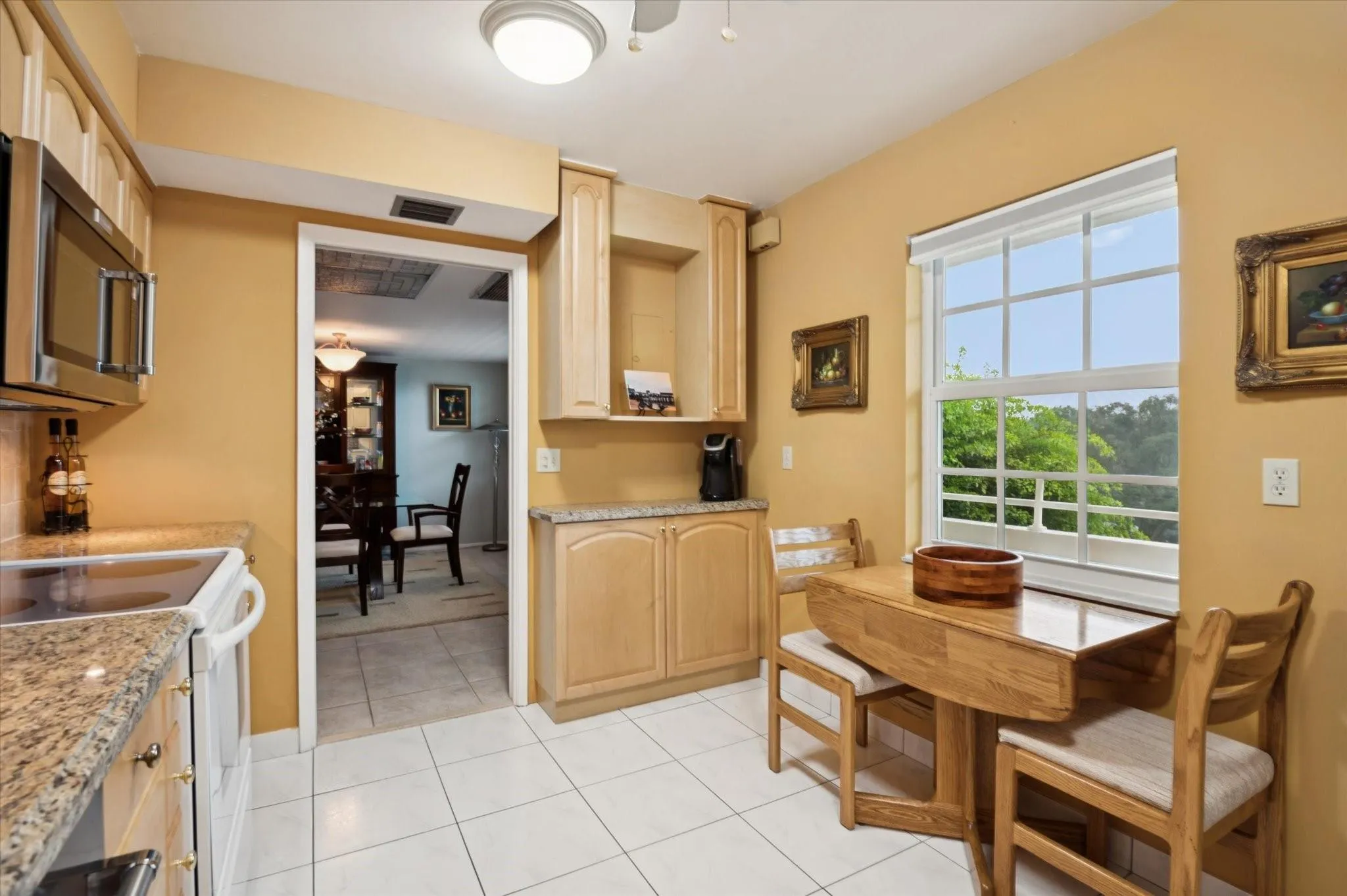 3900 Oaks Clubhouse Dr, #409