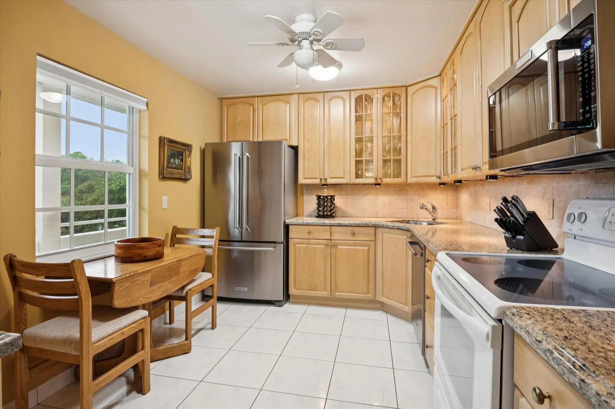 3900 Oaks Clubhouse Dr, #409