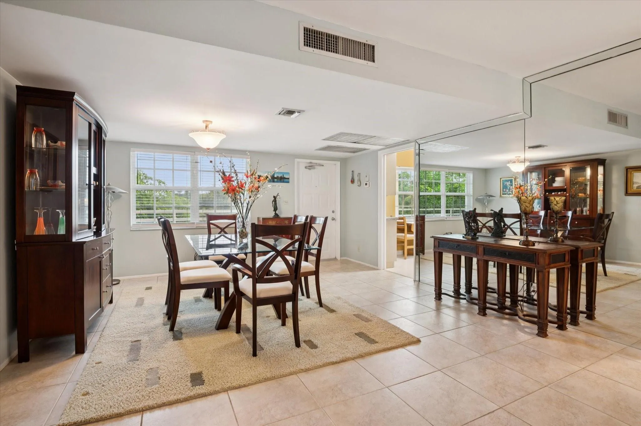 3900 Oaks Clubhouse Dr, #409
